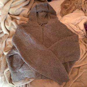 •Not right size • Can fit a Medium Woman • Barely Worn • Looks brand new